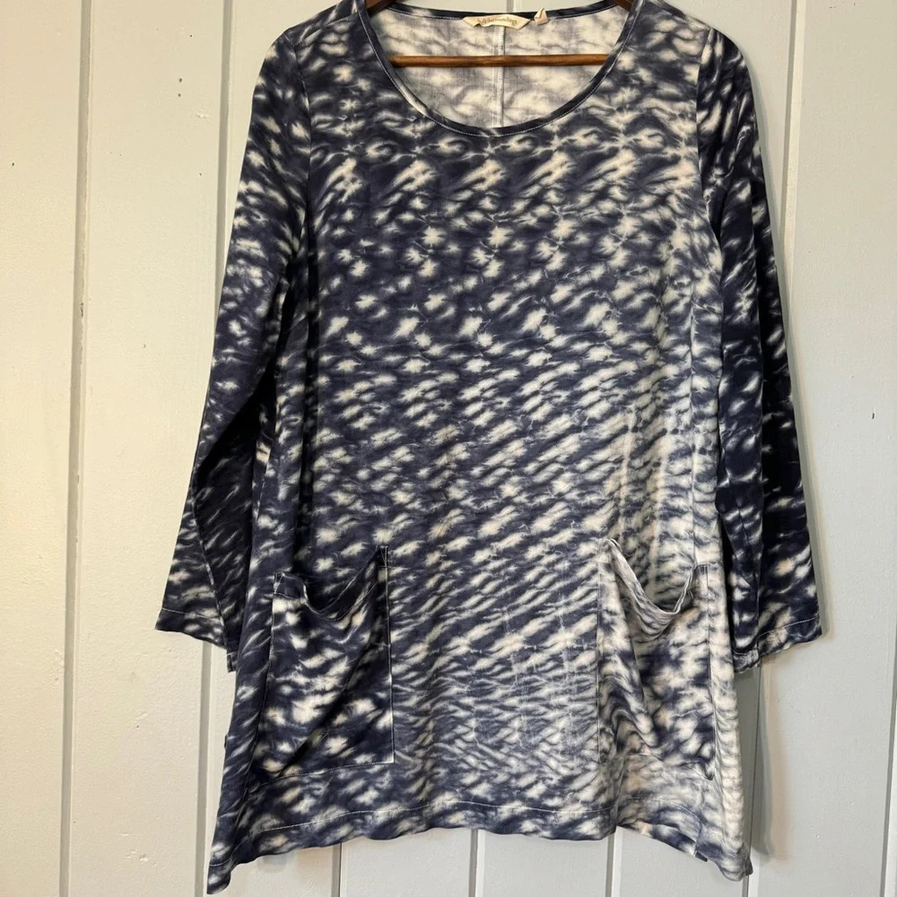 Soft Surroundings Navy and White Tie-Dye Tunic